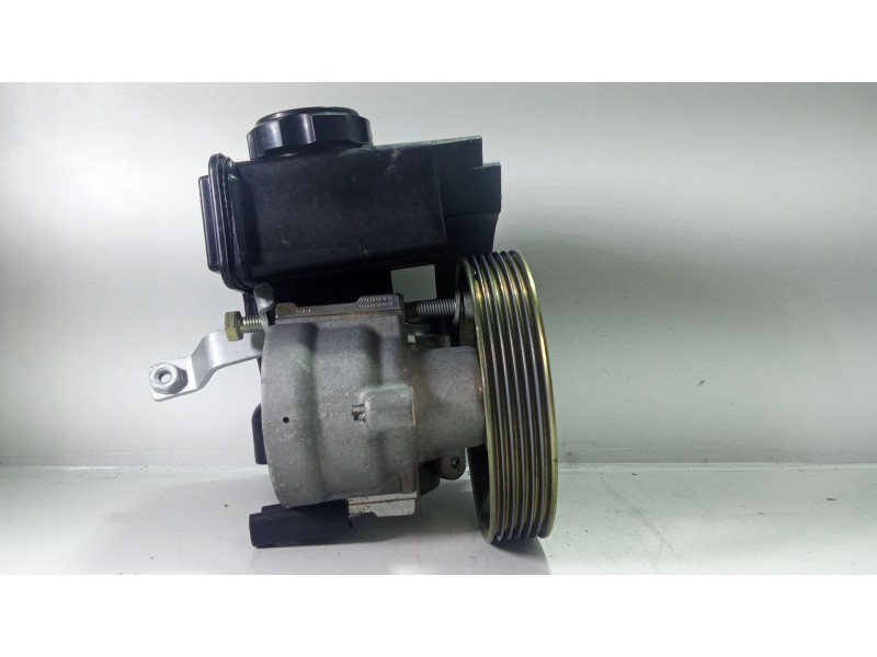 Recambio de bomba direccion para citroën xsara (n1) 2.0 hdi 90 referencia OEM IAM 9638339880  