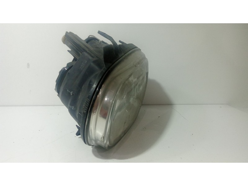 Recambio de faro derecho para volkswagen golf iv (1j1) 1.9 tdi referencia OEM IAM 67736940  