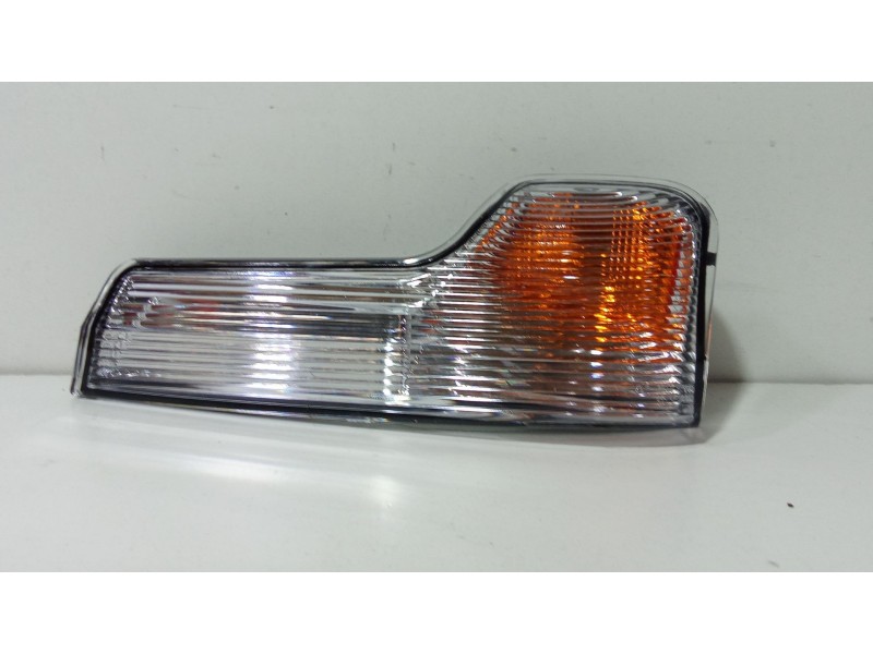 Recambio de piloto intermitente de retrovisor izquierdo para iveco daily v furgoneta 35s60e electric referencia OEM IAM FT87333 