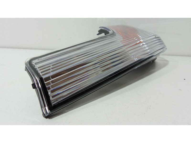 Recambio de piloto intermitente de retrovisor izquierdo para iveco daily v furgoneta 35s60e electric referencia OEM IAM FT87333 