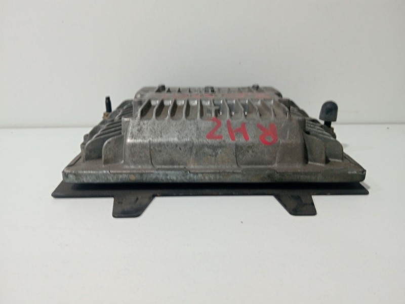 Recambio de centralita motor uce para citroën c5 berlina 2.0 16v cat (rfn / ew10j4) referencia OEM IAM 5WS40318HT  