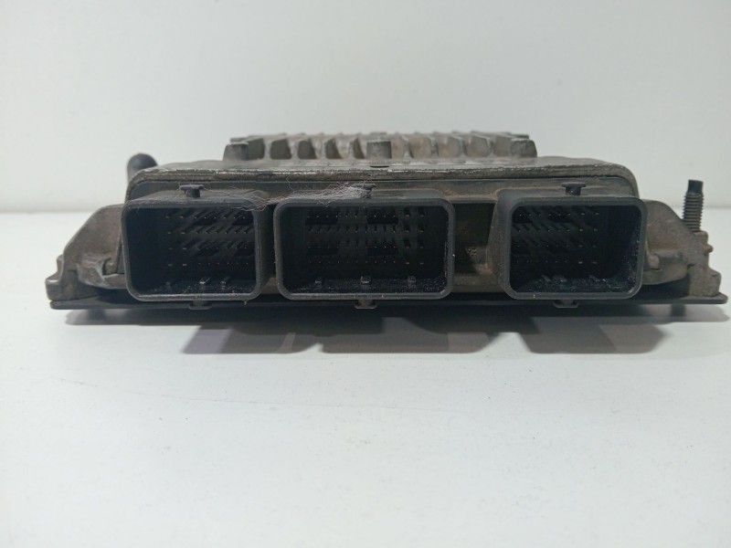 Recambio de centralita motor uce para citroën c5 berlina 2.0 16v cat (rfn / ew10j4) referencia OEM IAM 5WS40318HT  