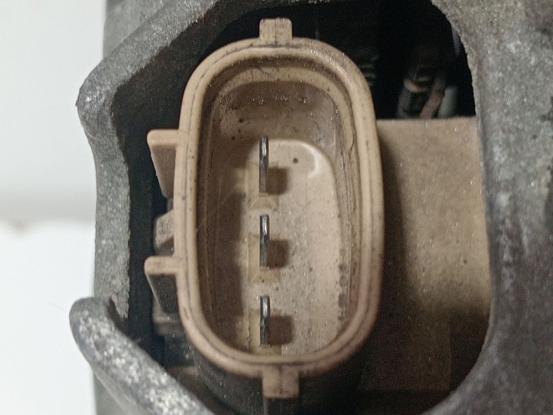 Recambio de alternador para subaru legacy iv (bl) 2.5 awd (bl9) referencia OEM IAM 23700AA590  