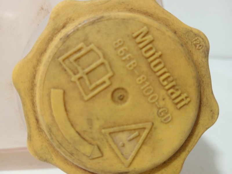 Recambio de deposito expansion para ford fiesta (cbk) ambiente referencia OEM IAM 86FB8100GD  