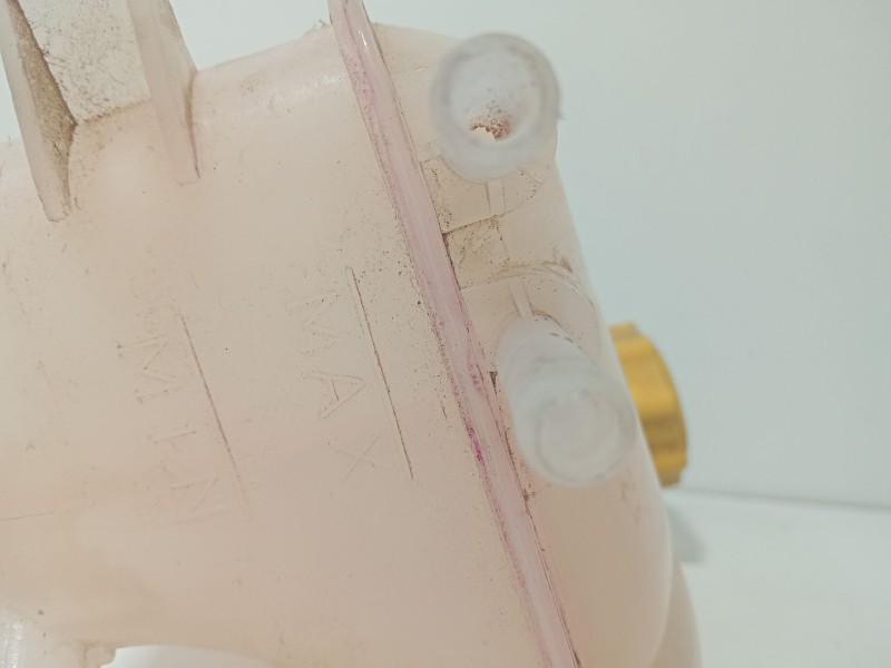 Recambio de deposito expansion para ford fiesta (cbk) ambiente referencia OEM IAM 86FB8100GD  