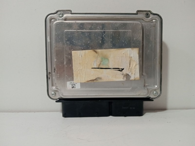 Recambio de centralita motor uce para volkswagen golf iv (1j1) 1.9 tdi referencia OEM IAM 03G906021TQ  