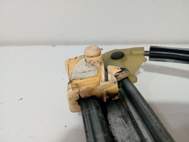 Recambio de elevalunas delantero derecho para renault clio ii (bb_, cb_) 1.4 (b/cb0c, b/cb0s) referencia OEM IAM 400732  