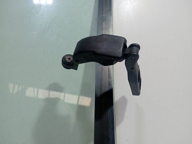 Recambio de luna trasera derecha para nissan terrano ii (r20) 3.0 di 4wd referencia OEM IAM terrano ii  