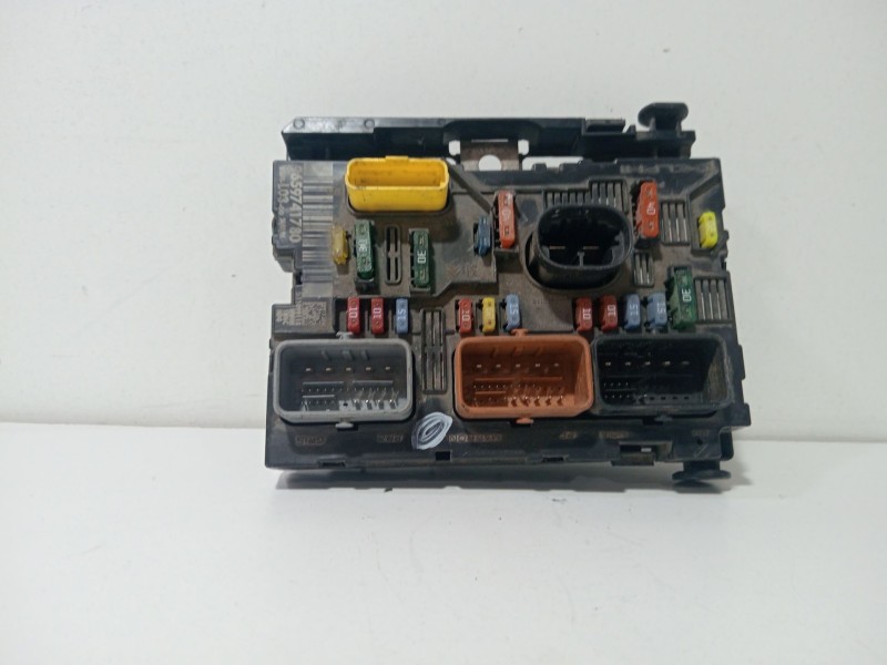 Recambio de caja reles / fusibles para citroën c3 referencia OEM IAM 9659741780  