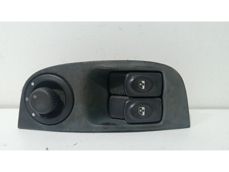 Recambio de mando elevalunas delantero izquierdo para renault megane i scenic (ja0) 1.6 referencia OEM IAM 7700429992  