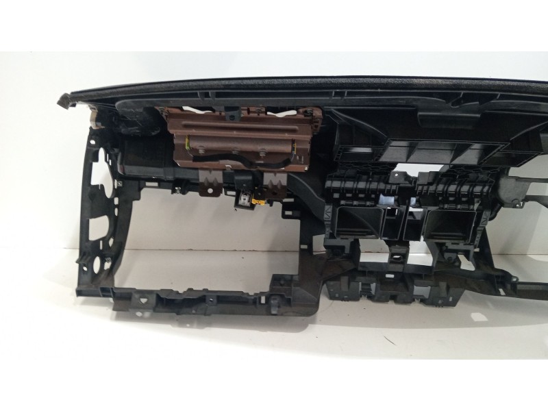 Recambio de salpicadero para renault laguna grandtour iii 2009 referencia OEM IAM LAGUNA GRANDTOUR III 2009  