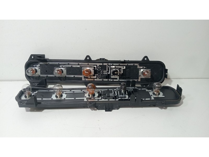 Recambio de portalamparas para iveco daily vi autobús 40c18, 50c18, 60c18 referencia OEM IAM 46007516  
