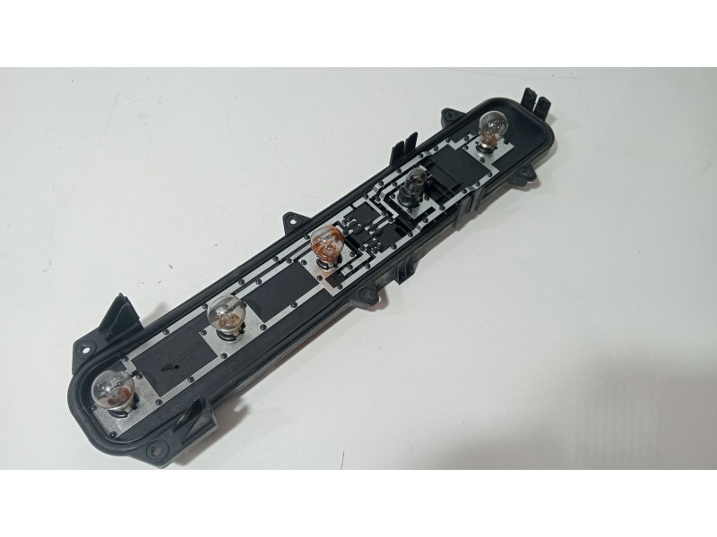Recambio de portalamparas para iveco daily vi autobús 40c18, 50c18, 60c18 referencia OEM IAM 46007516  