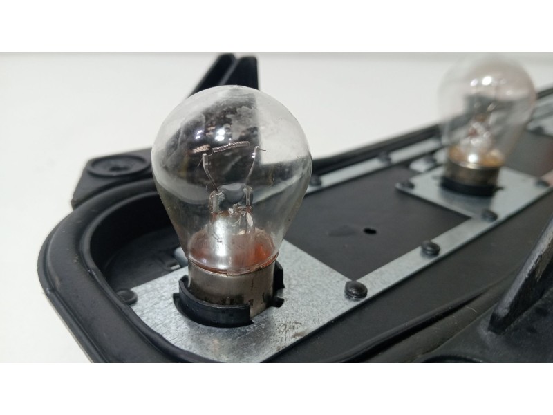 Recambio de portalamparas para iveco daily vi autobús 40c18, 50c18, 60c18 referencia OEM IAM 46007516  