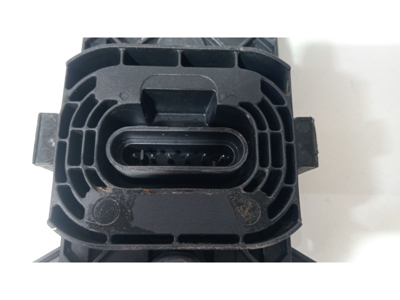 Recambio de portalamparas para iveco daily vi autobús 40c18, 50c18, 60c18 referencia OEM IAM 46007516  