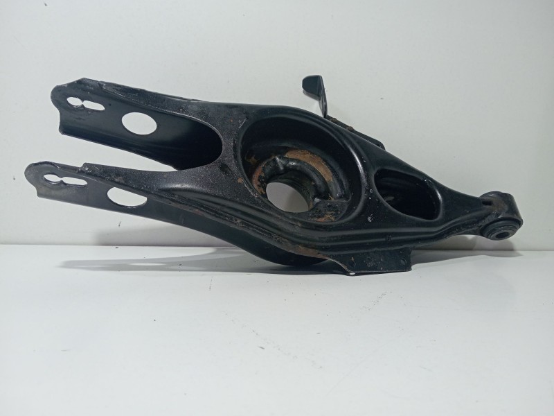 Recambio de brazo suspension superior trasero derecho para mercedes-benz clase e (w211) e 220 cdi (211.006) referencia OEM IAM E