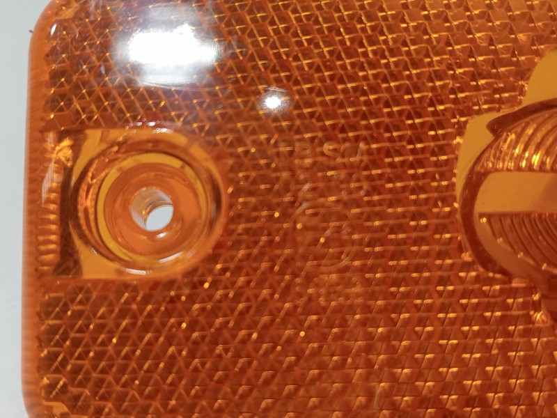 Recambio de piloto lateral izquierdo para iveco daily vi autobús naturalpower 40c14, 50c14, 60c14 referencia OEM IAM FT86427  