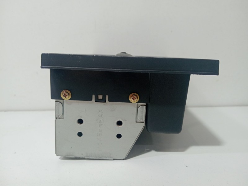 Recambio de sistema audio / radio cd para mitsubishi pajero sport iii (ks_) 2.4 di-d 4x4 (ks1w) referencia OEM IAM mr532881  