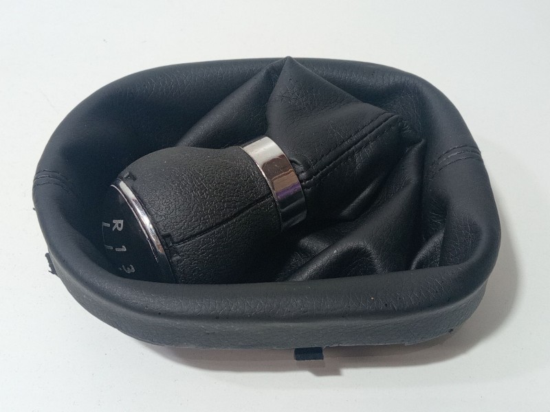 Recambio de pomo palanca cambio para volkswagen touran (1t1) 1.9 tdi referencia OEM IAM TOURAN (1T1) 1.9 TDI 2003 - 2006  