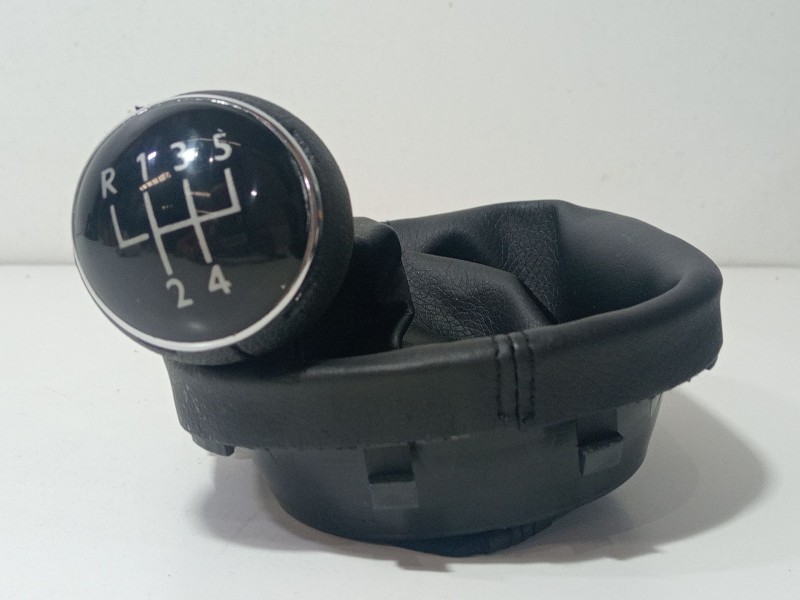 Recambio de pomo palanca cambio para volkswagen touran (1t1) 1.9 tdi referencia OEM IAM TOURAN (1T1) 1.9 TDI 2003 - 2006  