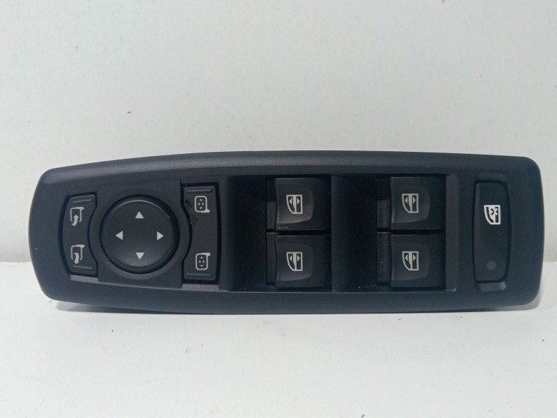 Recambio de mando elevalunas delantero izquierdo para renault megane iii combi van (kz0/1) 1.5 dci referencia OEM IAM AN-730  
