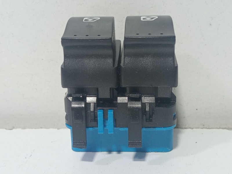 Recambio de mando elevalunas delantero izquierdo para renault megane ii (bm0/1_, cm0/1_) 2.0 16v (bm0u, cm0u) referencia OEM IAM
