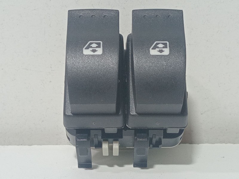 Recambio de mando elevalunas delantero izquierdo para renault laguna ii (bg0) 1.6 referencia OEM IAM LAGUNA II  
