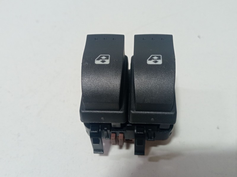 Recambio de mando elevalunas delantero izquierdo para renault megane ii (bm0/1_, cm0/1_) 2.0 16v (bm0u, cm0u) referencia OEM IAM