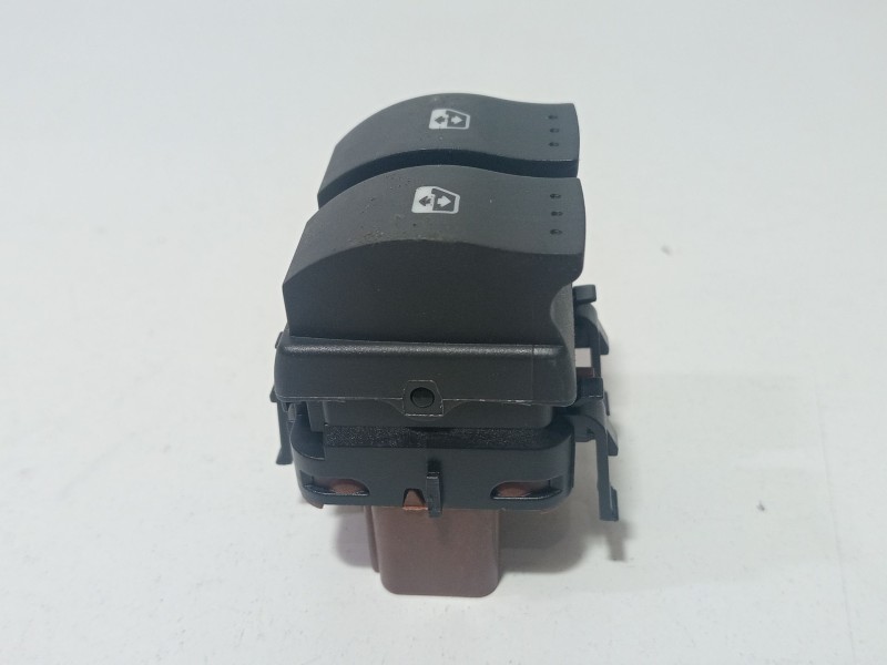 Recambio de mando elevalunas delantero izquierdo para renault megane ii (bm0/1_, cm0/1_) 2.0 16v (bm0u, cm0u) referencia OEM IAM