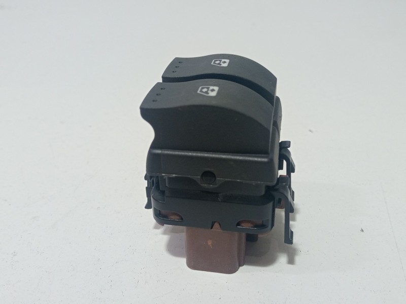 Recambio de mando elevalunas delantero izquierdo para renault megane ii (bm0/1_, cm0/1_) 2.0 16v (bm0u, cm0u) referencia OEM IAM