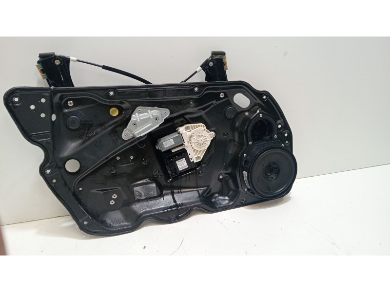 Recambio de elevalunas delantero izquierdo para volkswagen passat b5.5 (3b3) 1.9 tdi referencia OEM IAM 980873101  