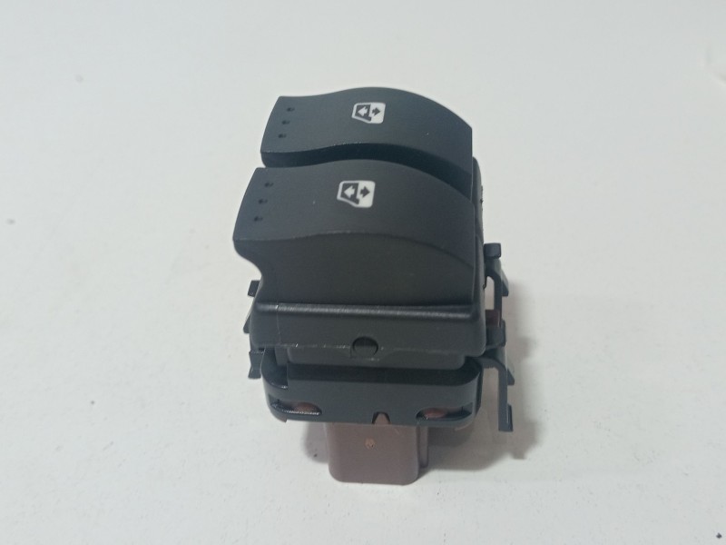 Recambio de mando elevalunas delantero izquierdo para renault megane ii (bm0/1_, cm0/1_) 2.0 16v (bm0u, cm0u) referencia OEM IAM