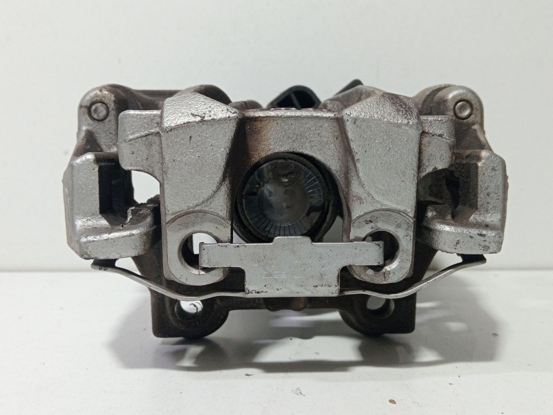 Recambio de pinza freno trasera izquierda para bmw 2 active tourer (f45) 218 d referencia OEM IAM 679895706  