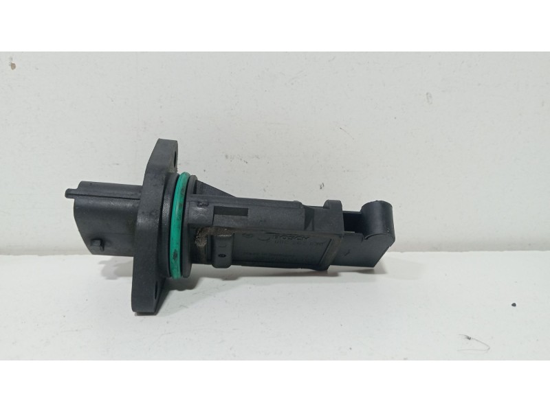 Recambio de caudalimetro para alfa romeo 166 2.4 jtd referencia OEM IAM F00C2G2030  