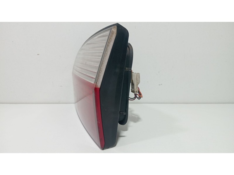 Recambio de piloto trasero derecho de porton para hyundai h 1 starex referencia OEM IAM 924064a61  