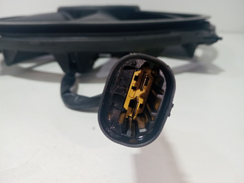 Recambio de electroventilador para peugeot 307 (3a/c) 1.6 referencia OEM IAM 1049874716T  