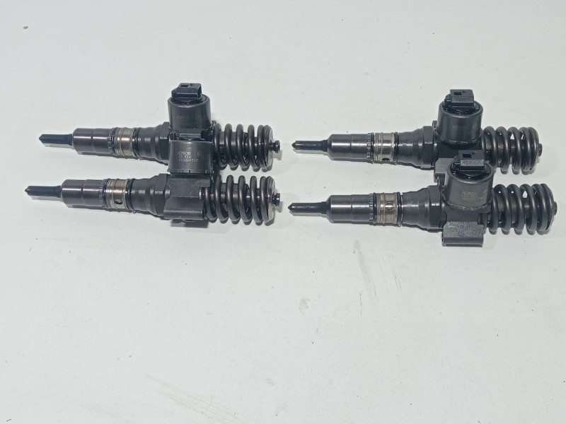 Recambio de juego de 4 inyectores para seat altea (5p1) 2.0 tdi 16v referencia OEM IAM 03G130073G  