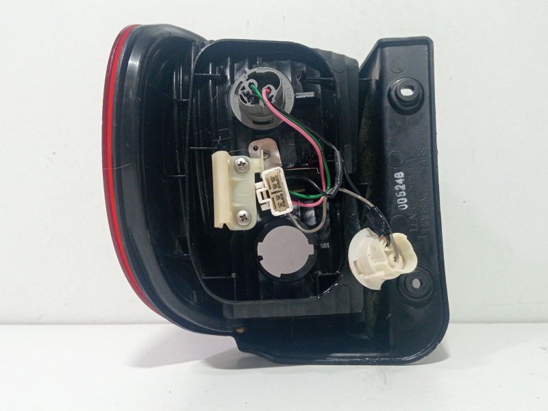 Recambio de piloto trasero derecho para hyundai h 1 starex referencia OEM IAM 924024A510  