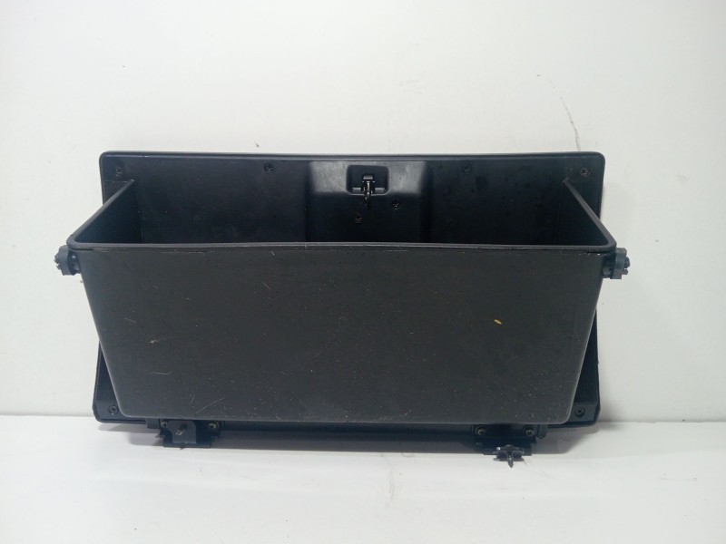 Recambio de guantera para hyundai h 1 starex referencia OEM IAM 845024A000  