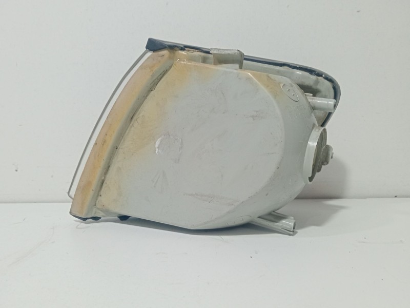 Recambio de piloto delantero derecho para hyundai h 1 starex referencia OEM IAM 923024A5  