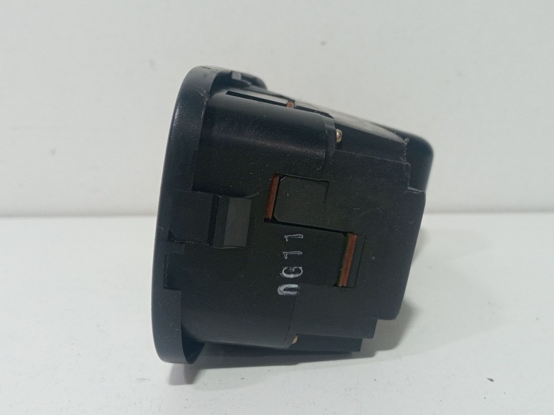 Recambio de pantalla multifuncion para hyundai h 1 2.5 crdi cat referencia OEM IAM 945204A001  