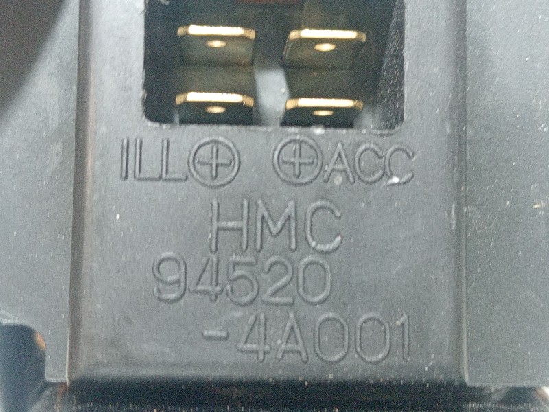 Recambio de pantalla multifuncion para hyundai h 1 2.5 crdi cat referencia OEM IAM 945204A001  