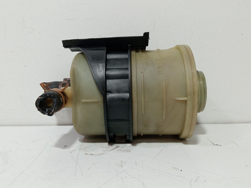 Recambio de deposito servo para renault 10 (119_) 1.3 referencia OEM IAM 7700840252  