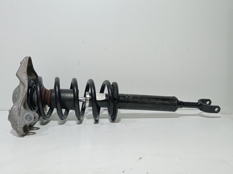 Recambio de amortiguador delantero derecho para volkswagen passat b5 (3b2) 1.9 tdi referencia OEM IAM 8D0412383E  