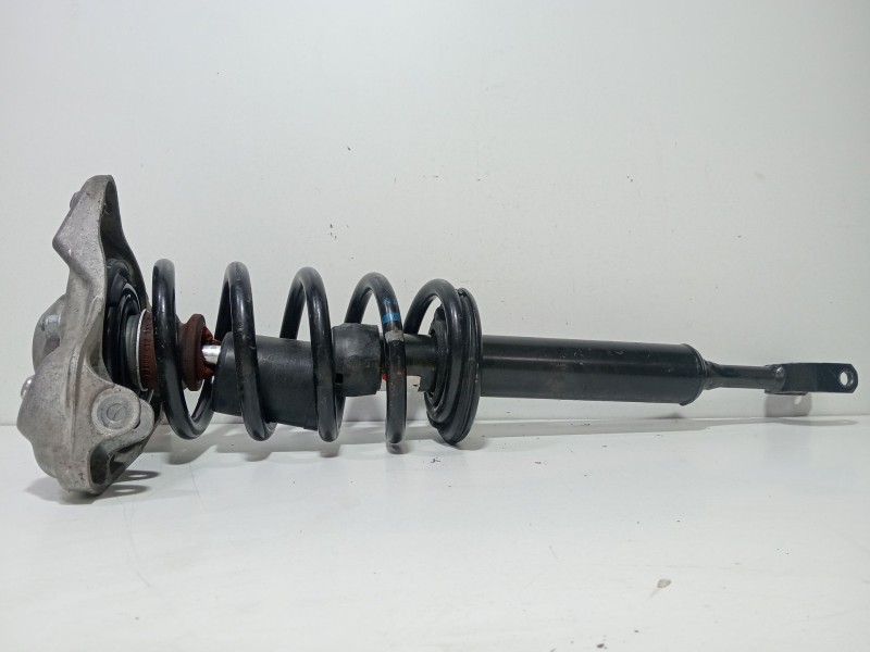 Recambio de amortiguador delantero izquierdo para volkswagen passat b5 (3b2) 1.9 tdi referencia OEM IAM 8D0412383E  