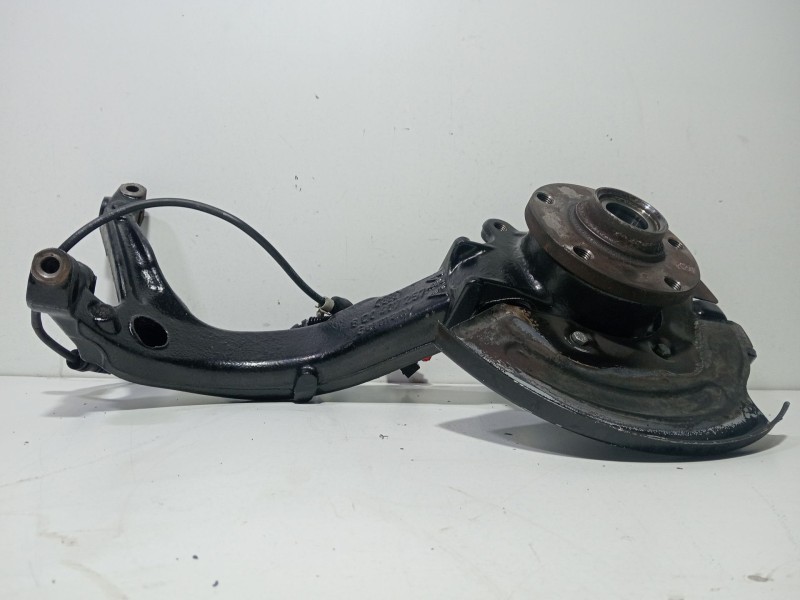 Recambio de mangueta delantera izquierda para volkswagen passat b2 (32b) 2.2 referencia OEM IAM 8D0407257AM  
