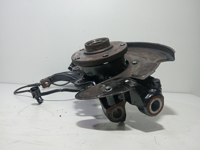 Recambio de mangueta delantera derecha para volkswagen passat b5 (3b2) 1.9 tdi syncro/4motion referencia OEM IAM 8D0407257  