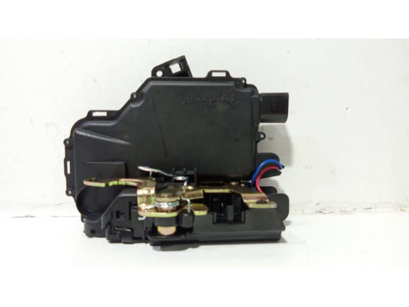 Recambio de cerradura puerta delantera derecha para seat leon (1m1) 1.9 tdi referencia OEM IAM 3B1837016AD  