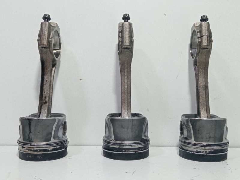 Recambio de juego 4 pistones para seat ibiza sc (6j1) reference referencia OEM IAM CFW  