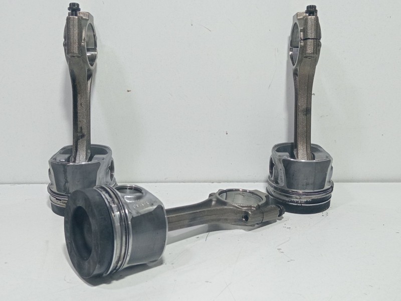 Recambio de juego 4 pistones para seat ibiza sc (6j1) reference referencia OEM IAM CFW  